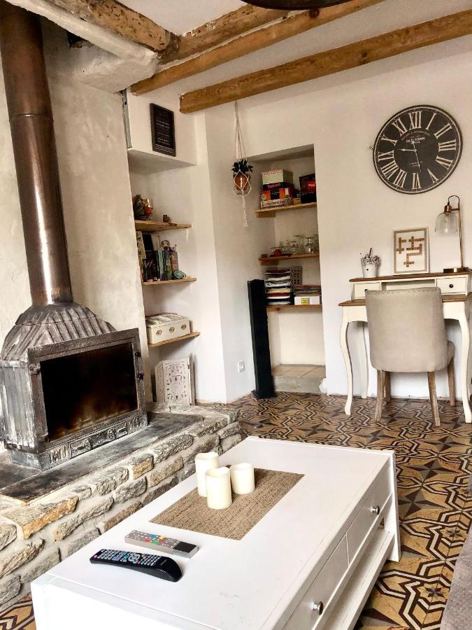 La Maison De Tonton Les Aires Экстерьер фото